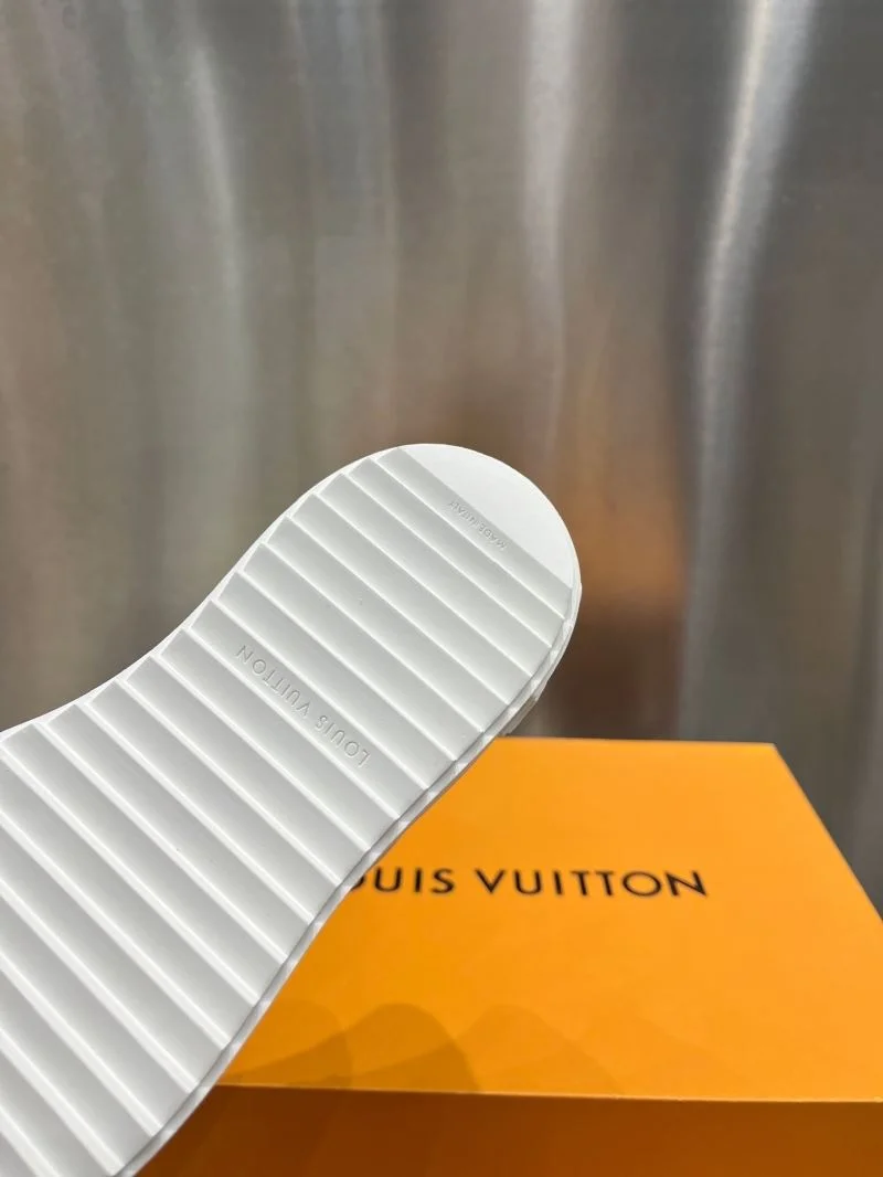 Breathable Louis Vuitton Low Shoes 31230