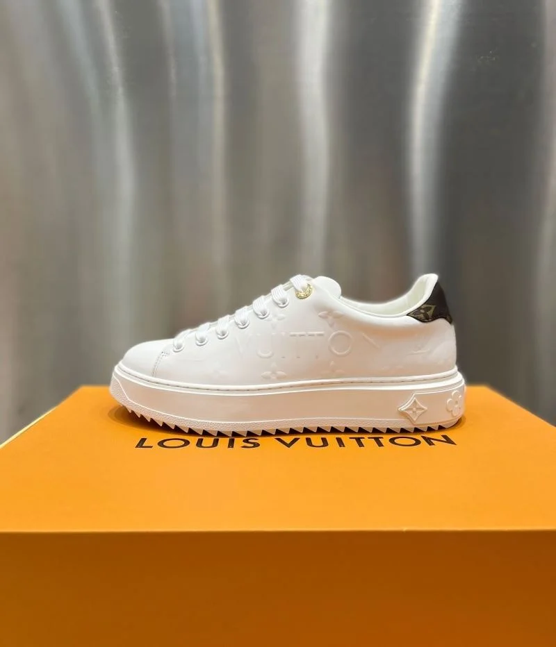 Louis Vuitton Low Shoes FashionForward 31229