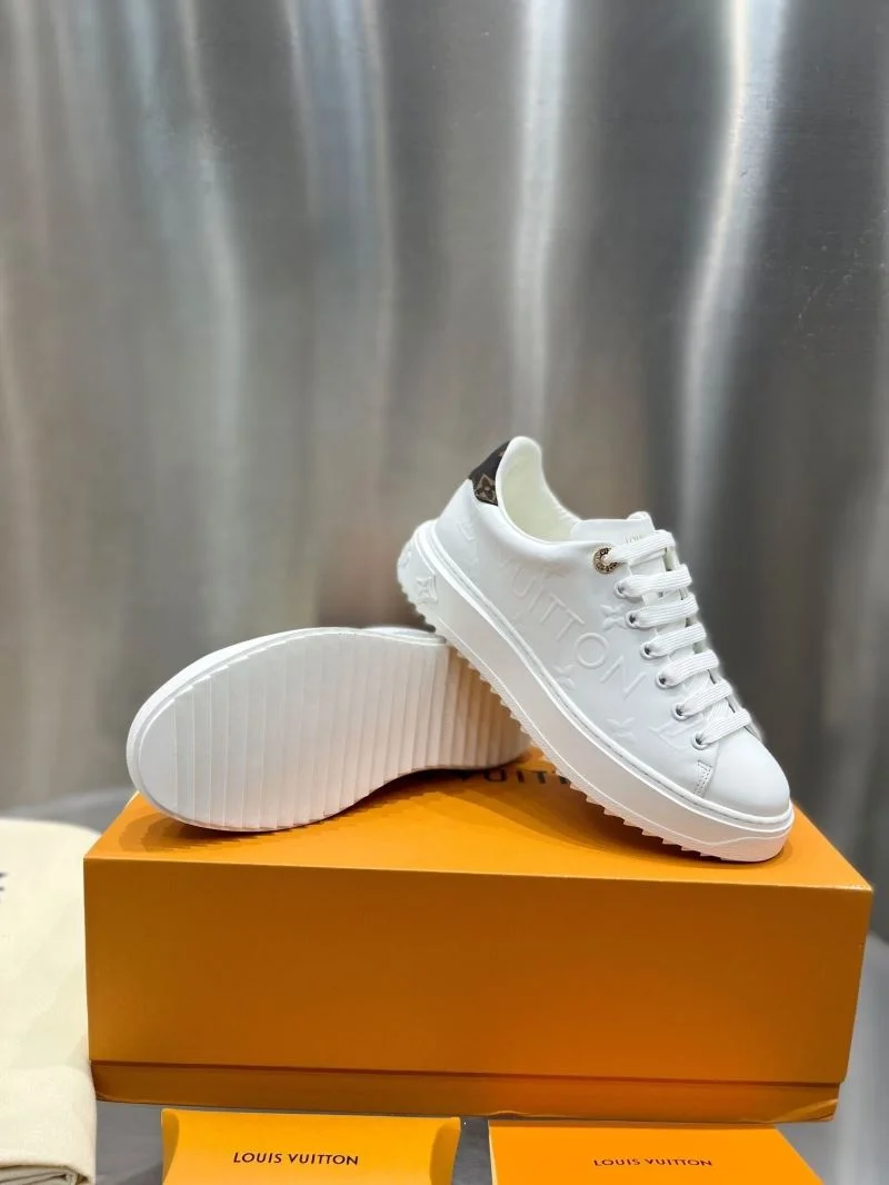 Louis Vuitton Low Shoes FashionForward 31229