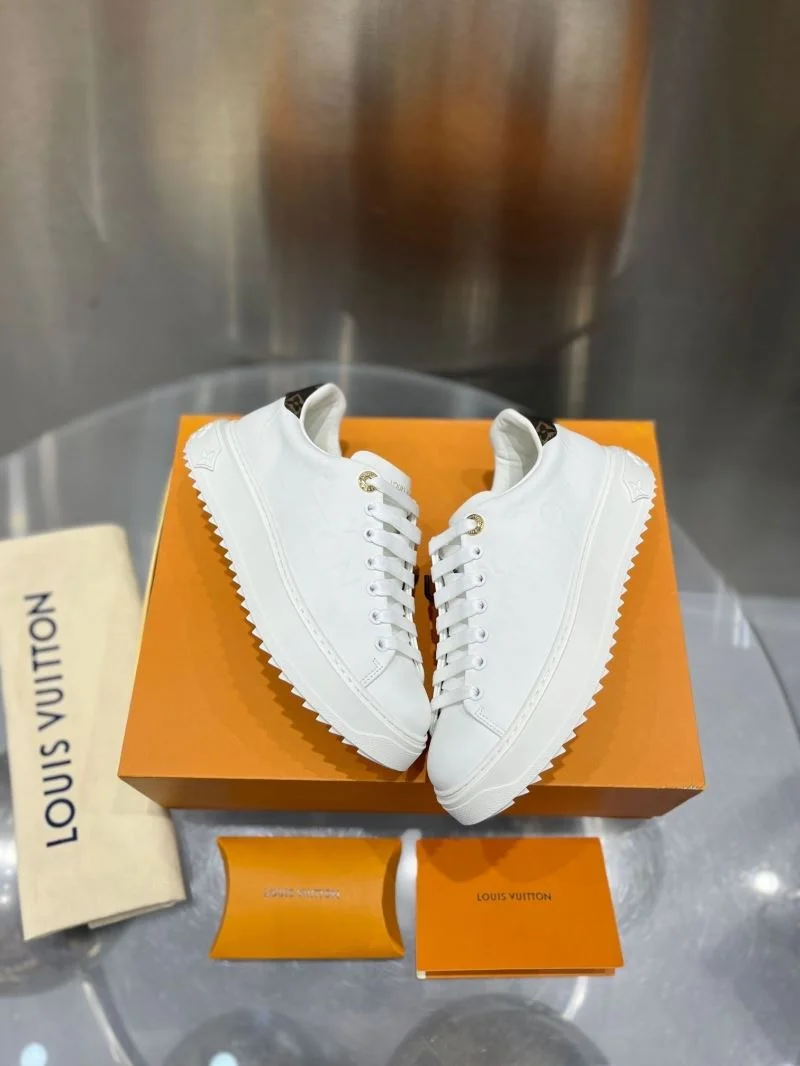 Louis Vuitton Low Shoes FashionForward 31229