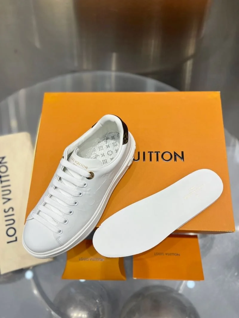 Louis Vuitton Low Shoes FashionForward 31229