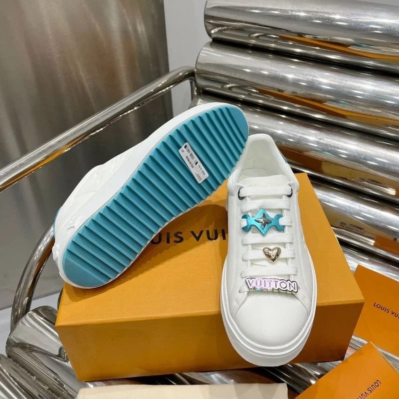 Stylish Louis Vuitton Low Shoes 31211