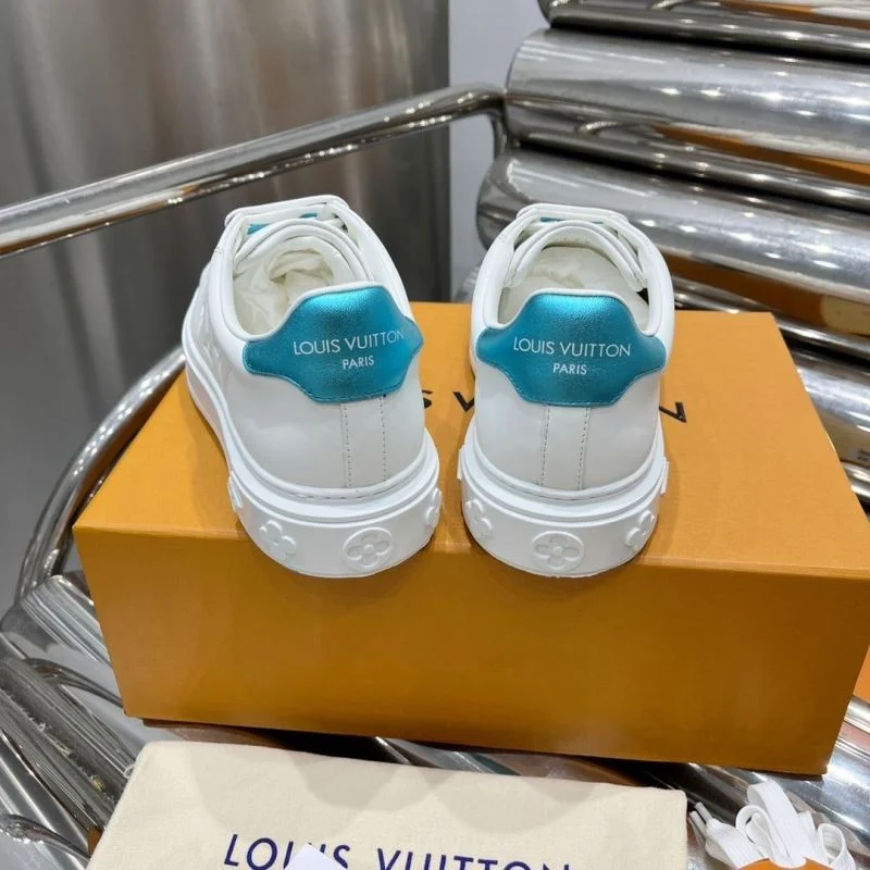 Stylish Louis Vuitton Low Shoes 31211
