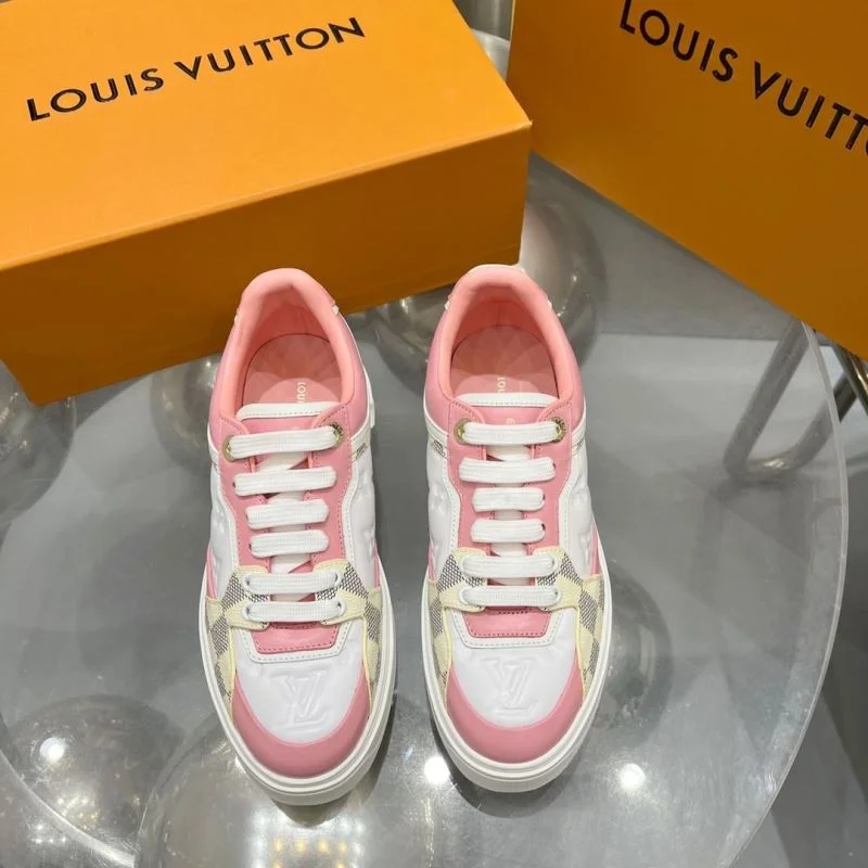 Functional Louis Vuitton Low Shoes 31223