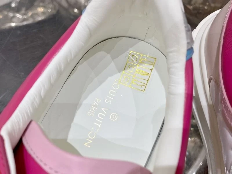 Durable Louis Vuitton Low Shoes 31221