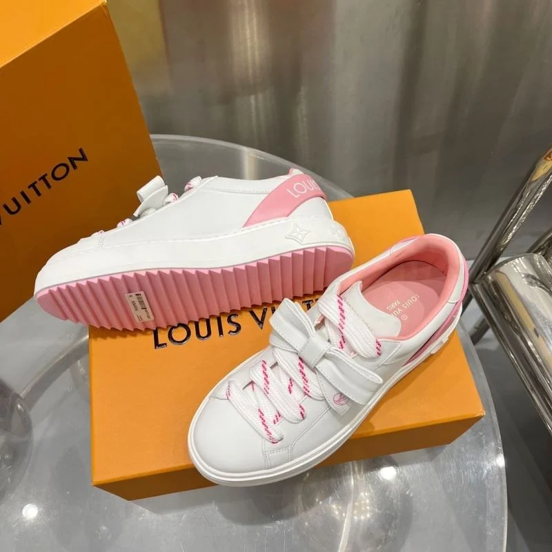 Bold Louis Vuitton Low Shoes 31208