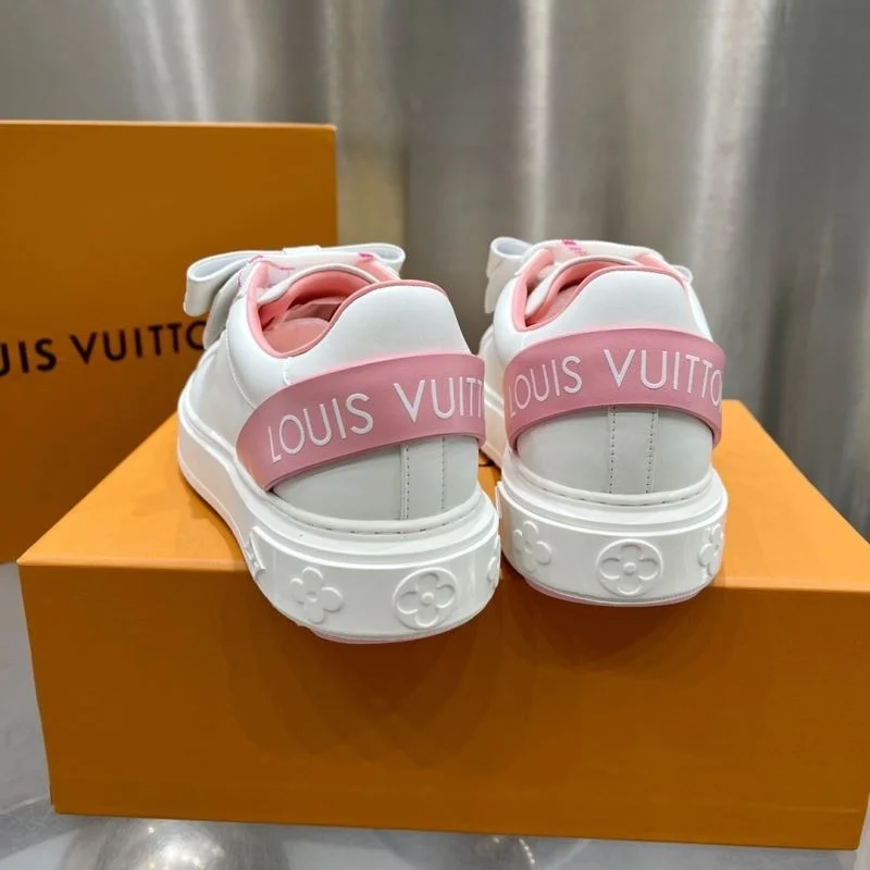 Bold Louis Vuitton Low Shoes 31208