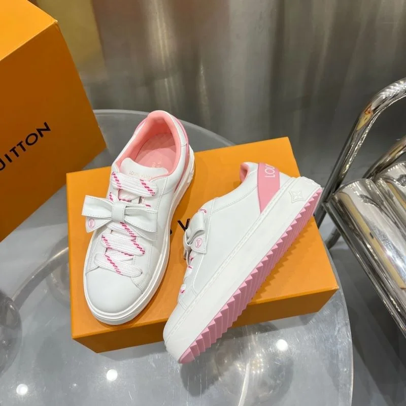 Bold Louis Vuitton Low Shoes 31208