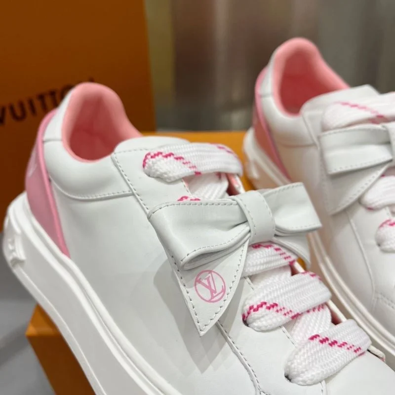 Bold Louis Vuitton Low Shoes 31208