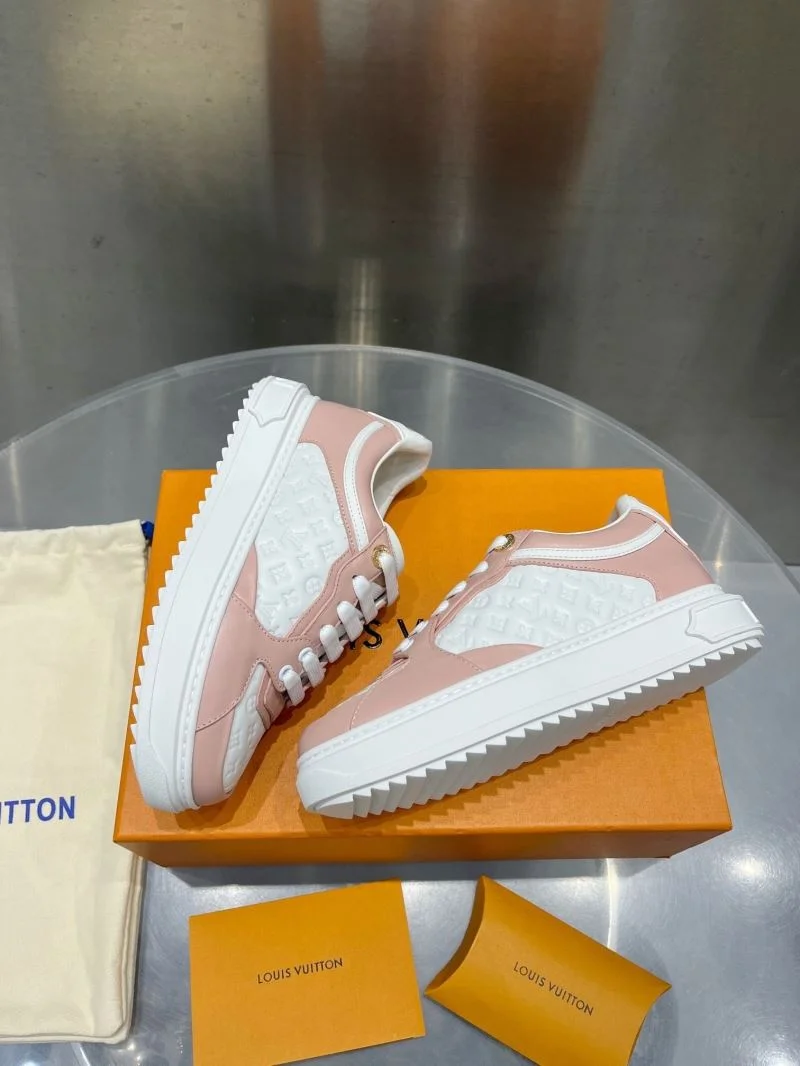 Louis Vuitton Low Shoes Elegant 31204