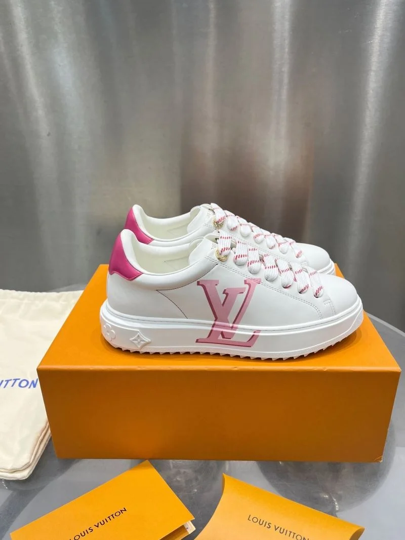 Classic Louis Vuitton Low Shoes 31215