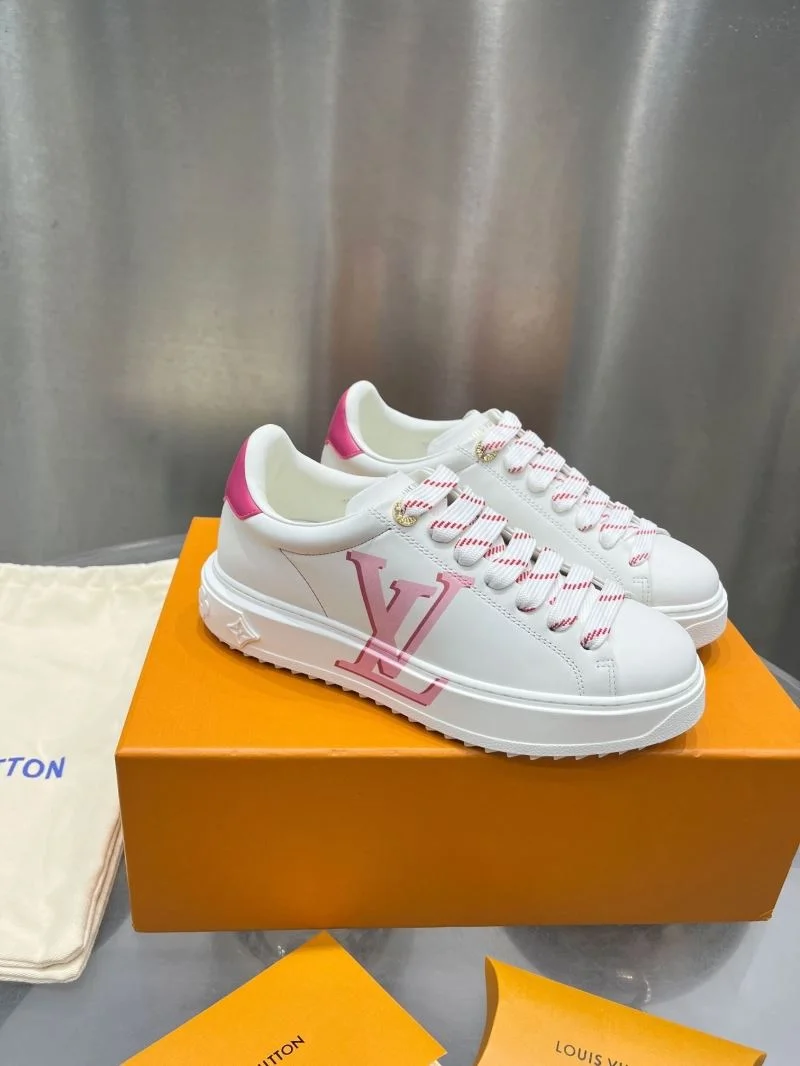Classic Louis Vuitton Low Shoes 31215