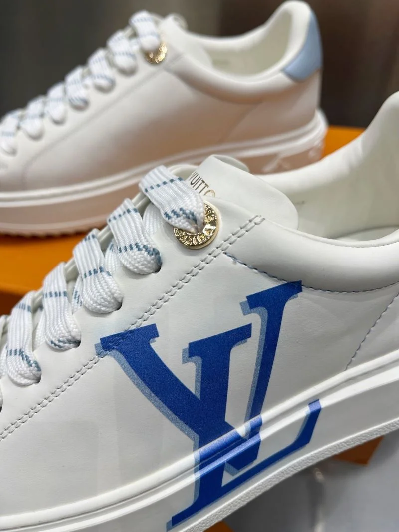 Sleek Louis Vuitton Low Shoes 31216