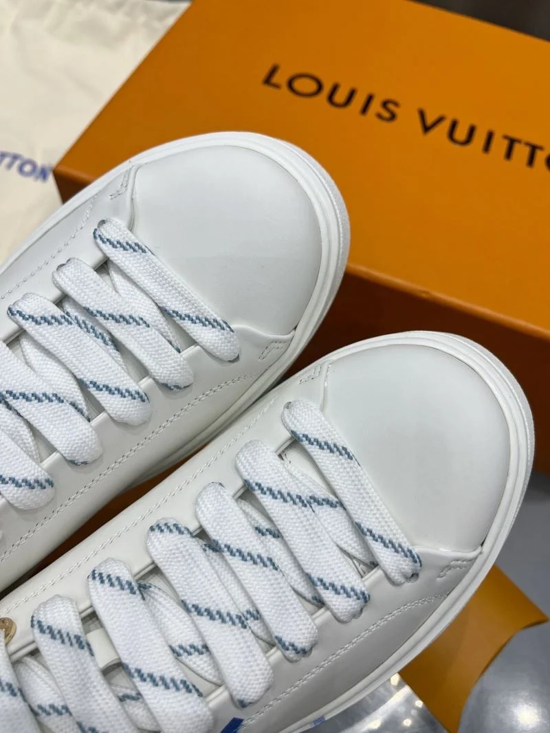 Sleek Louis Vuitton Low Shoes 31216