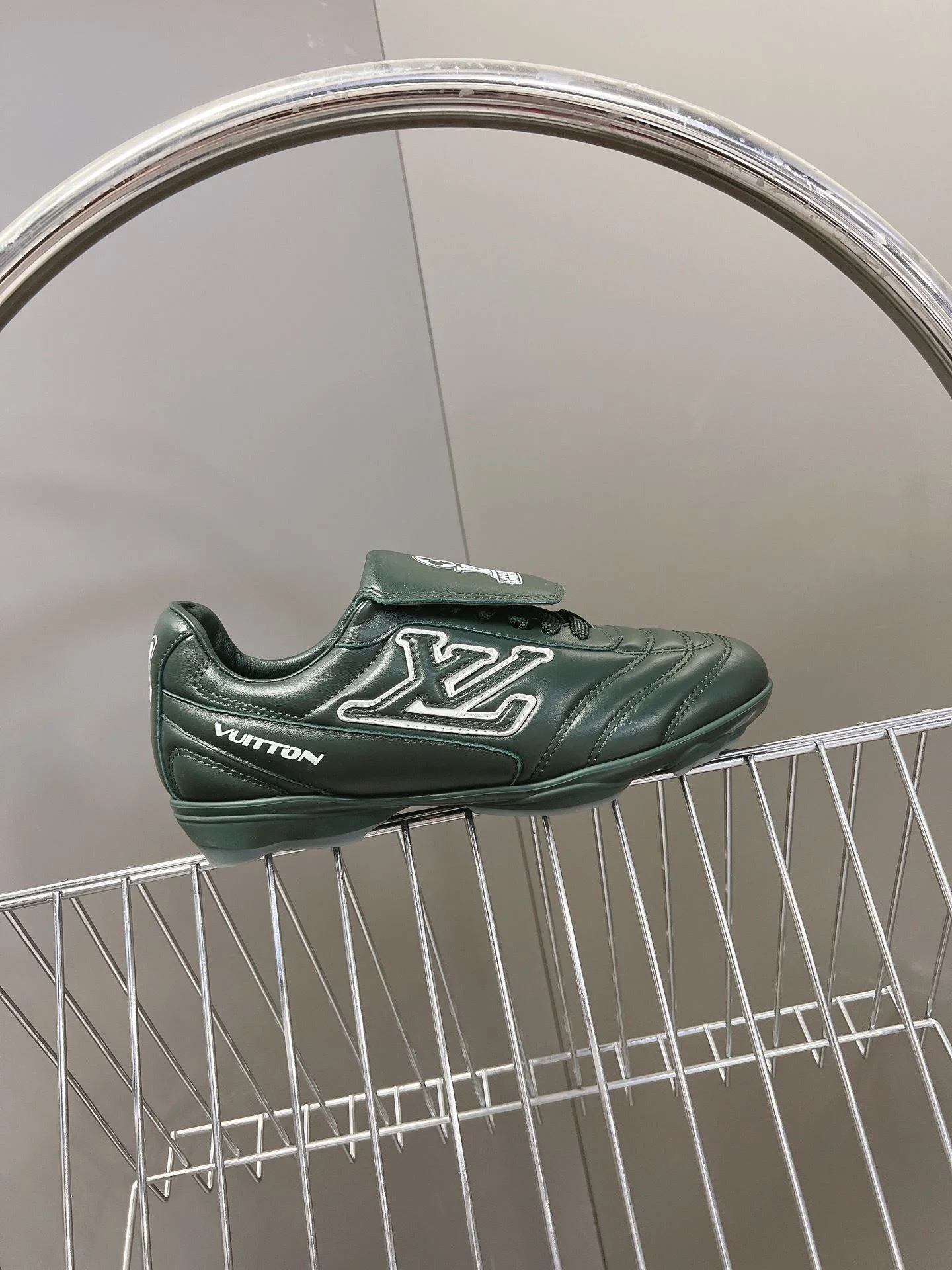 Louis Vuitton Low Shoes Original 31219