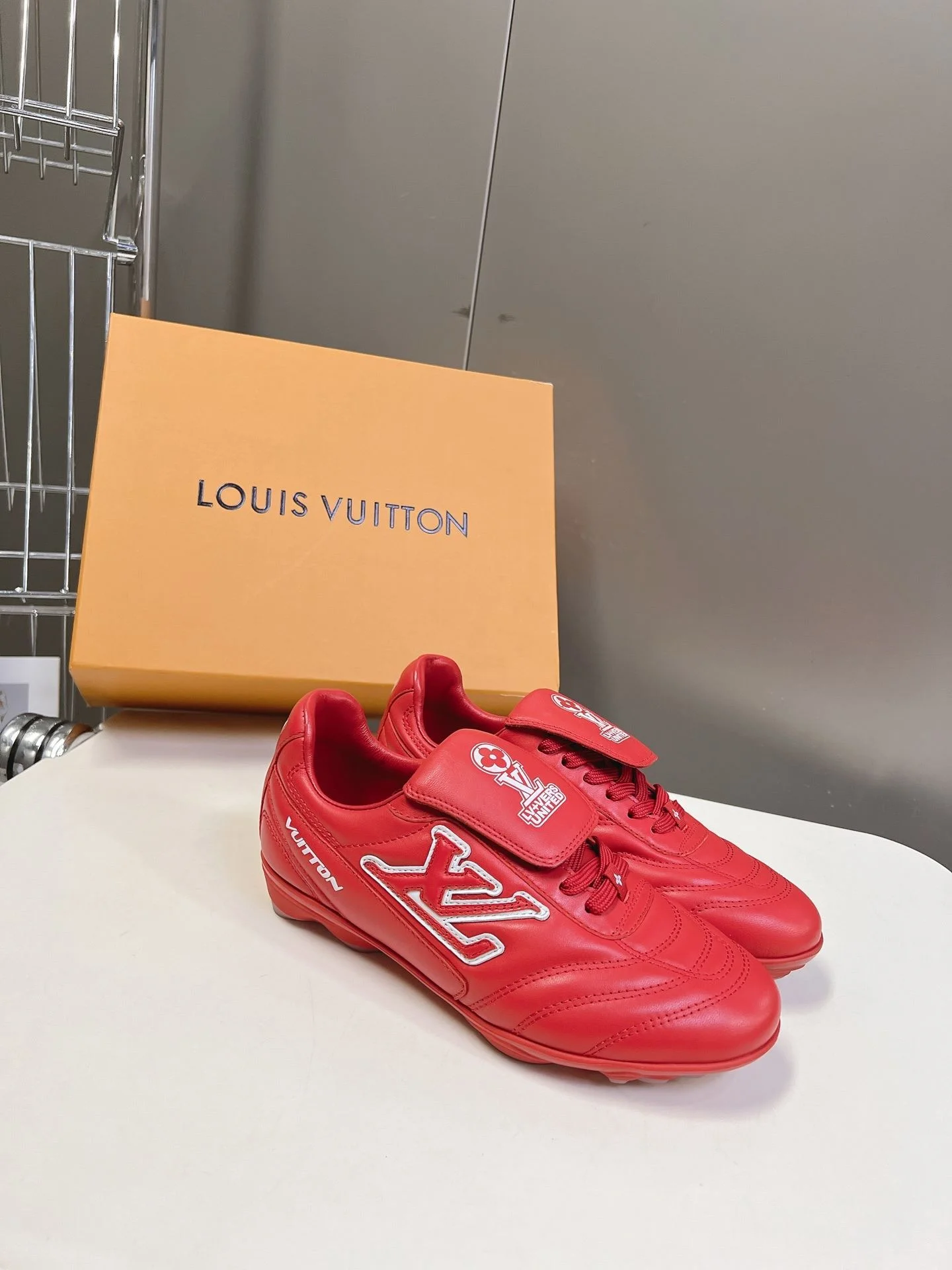 Louis Vuitton Low Shoes WaterResistant 31224