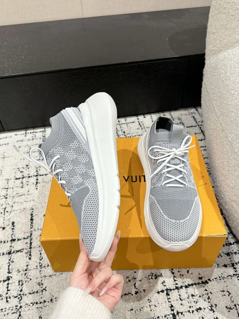 Fashionable Louis Vuitton Low Shoes 31212