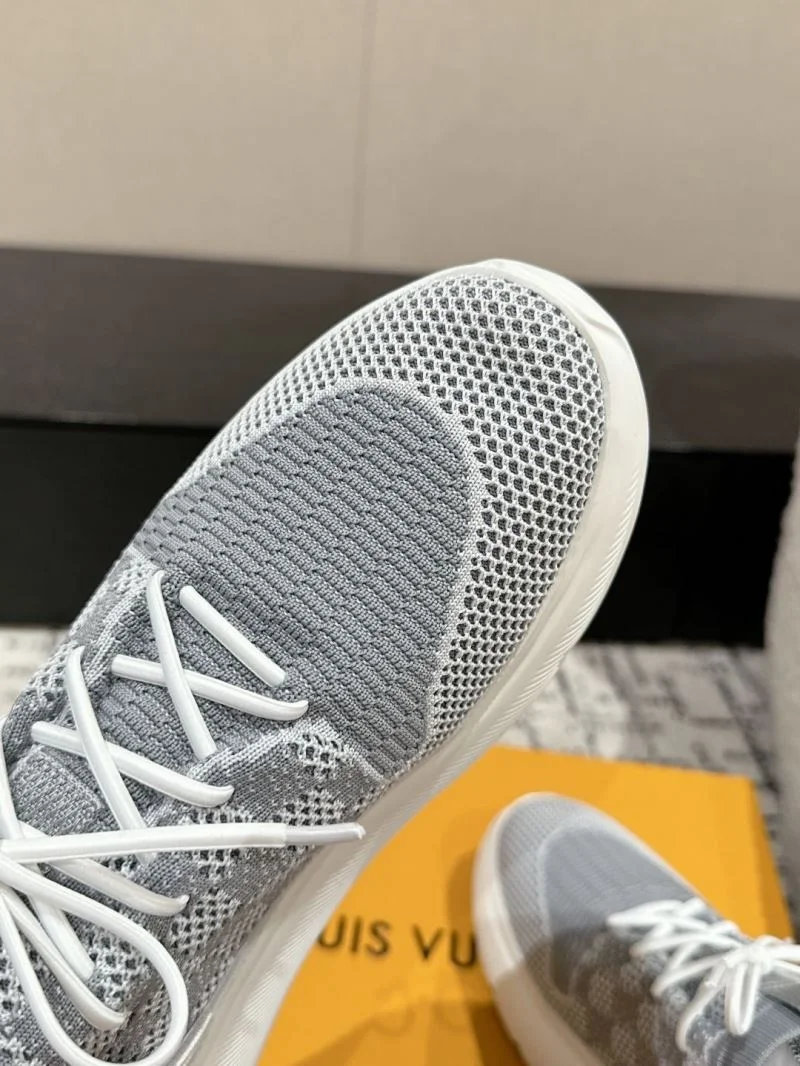 Fashionable Louis Vuitton Low Shoes 31212
