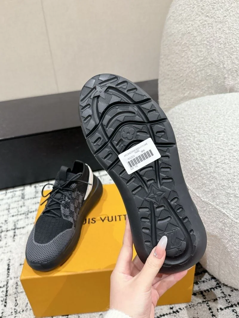 UrbanChic Louis Vuitton Low Shoes 31225