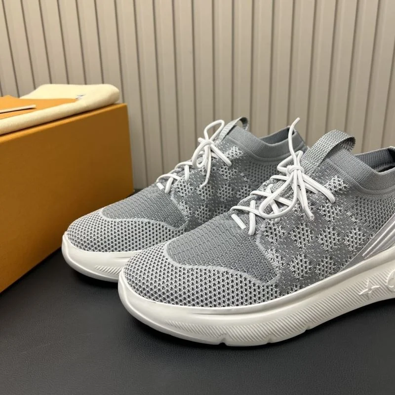 Durable Louis Vuitton Low Shoes 31207