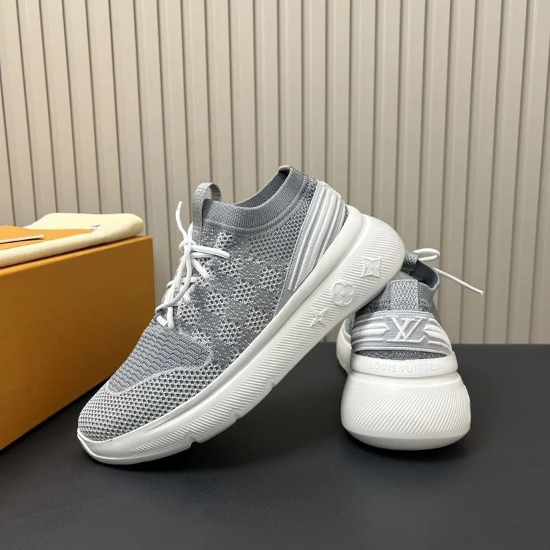 Durable Louis Vuitton Low Shoes 31207