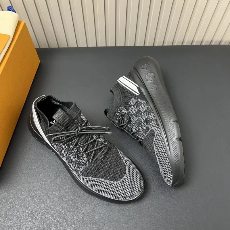 TechFriendly Louis Vuitton Low Shoes 31194