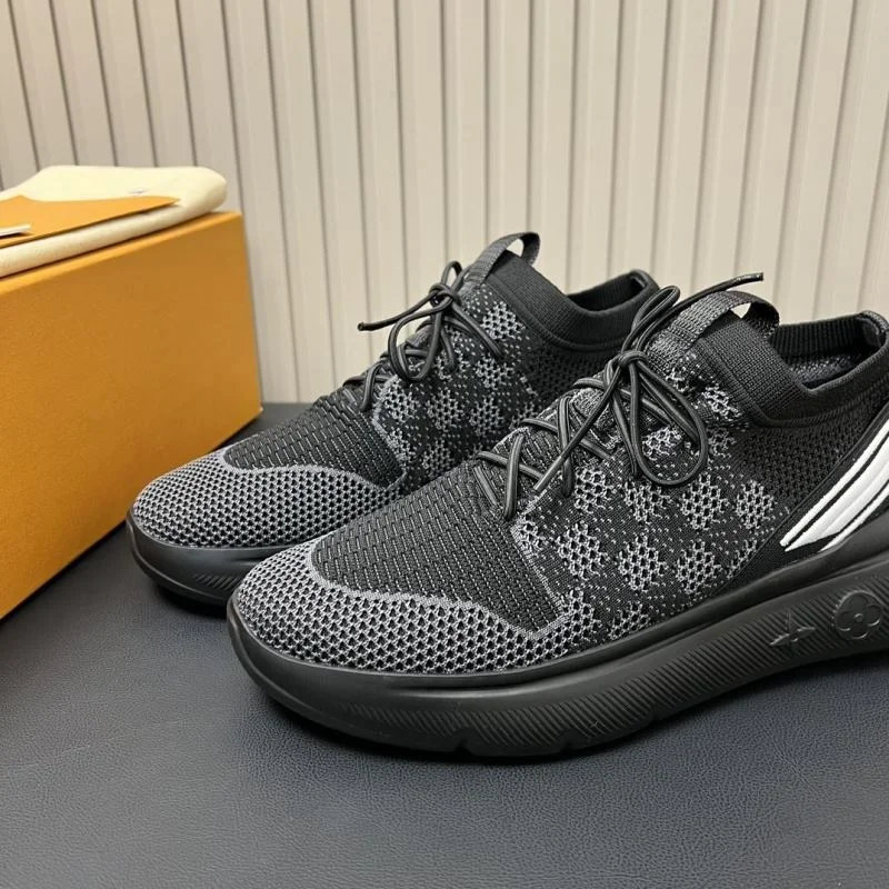 TechFriendly Louis Vuitton Low Shoes 31194