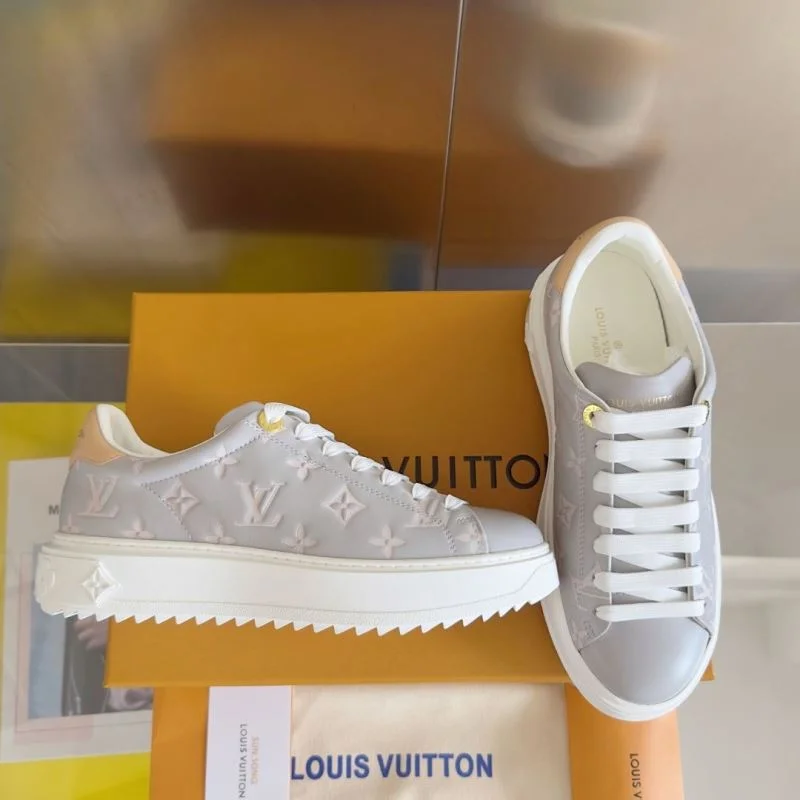 Louis Vuitton Low Shoes Efficient 31188
