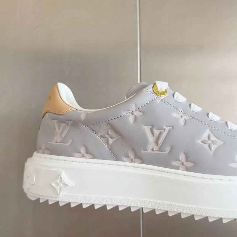 Louis Vuitton Low Shoes Efficient 31188