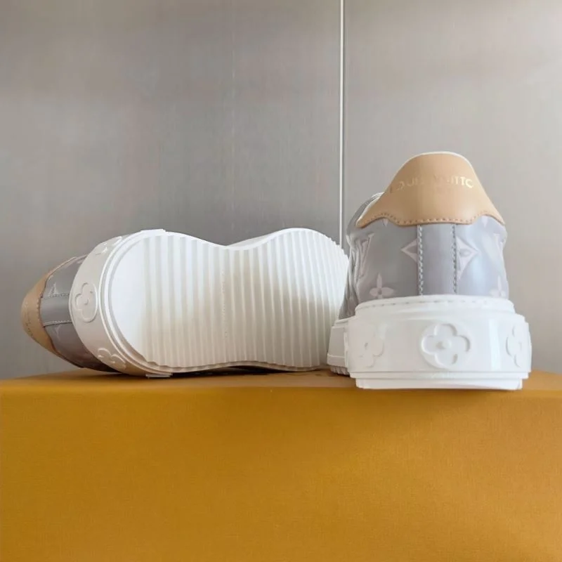 Louis Vuitton Low Shoes Efficient 31188