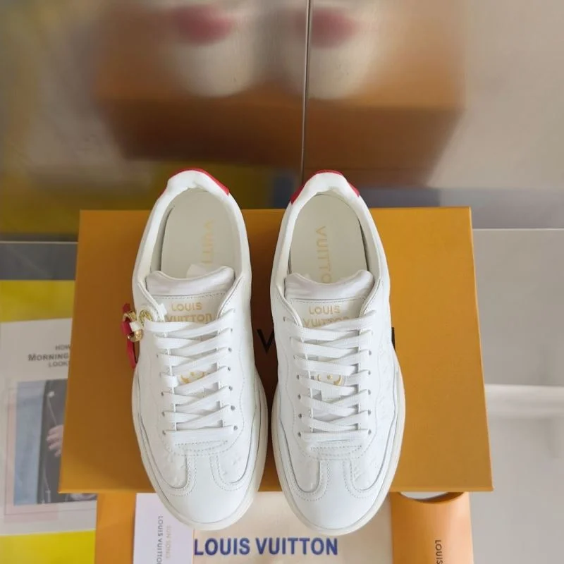 Supportive Louis Vuitton Low Shoes 31168