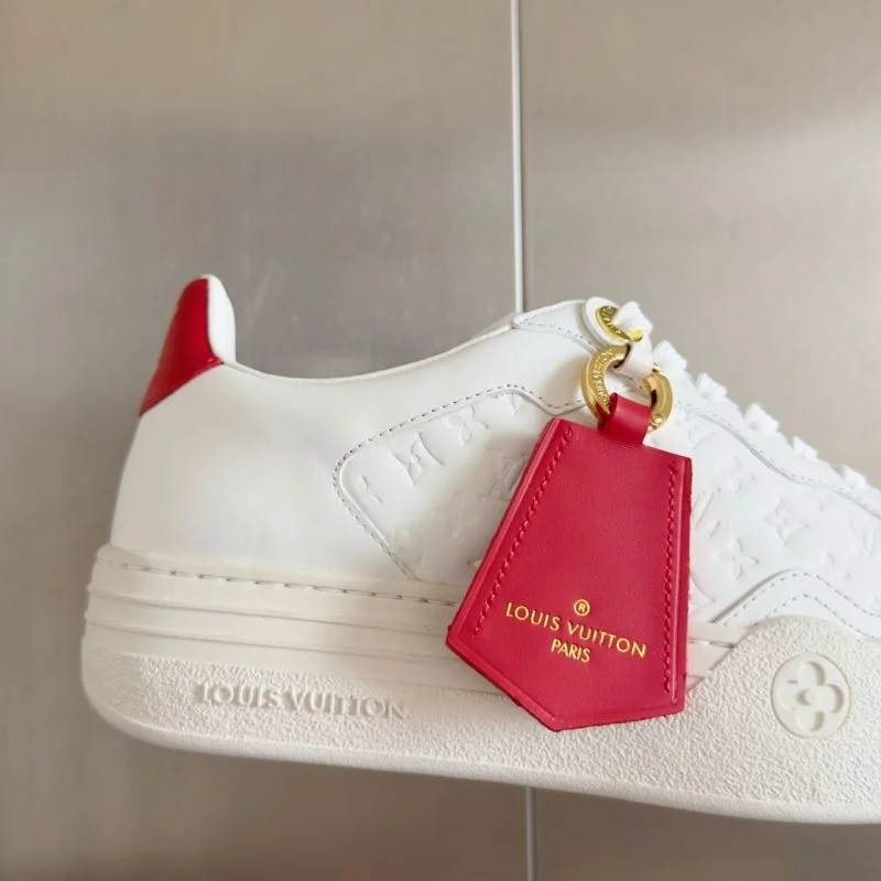Supportive Louis Vuitton Low Shoes 31168