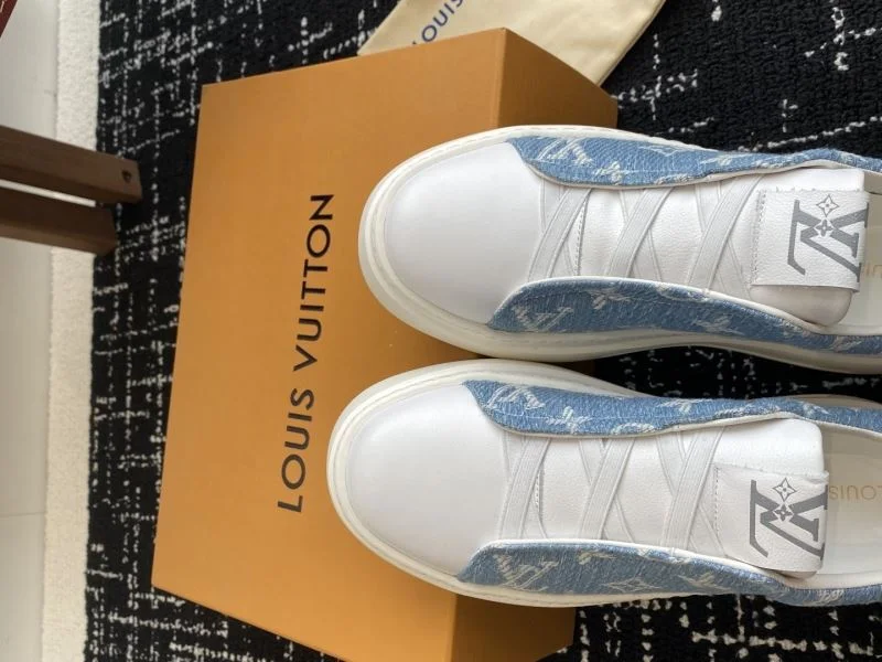 OnTrend Louis Vuitton Low Shoes 31174