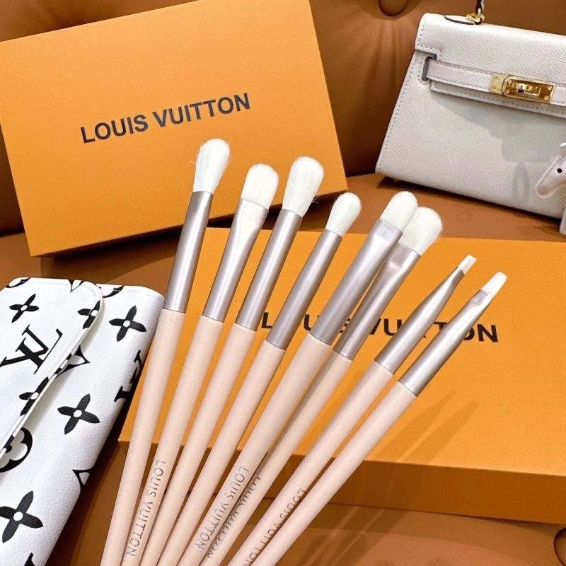 Contemporary Louis Vuitton Makeup Brushe 267581