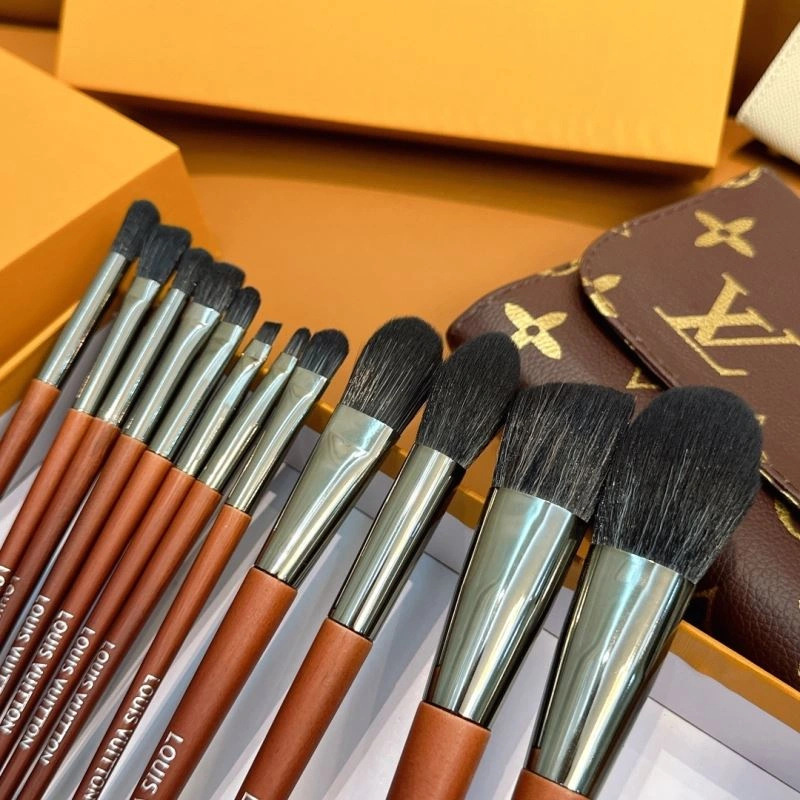 Louis Vuitton Makeup Brushe Lightweight 267569