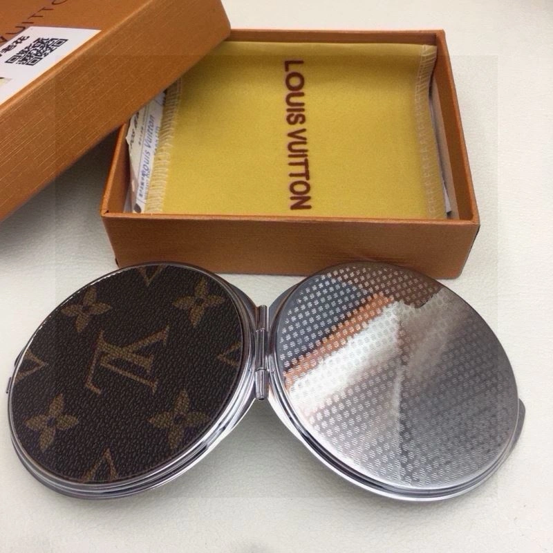 Lightweight Louis Vuitton Makeup Mirror 267591