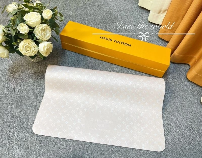 Stretchable Louis Vuitton Mats 267604