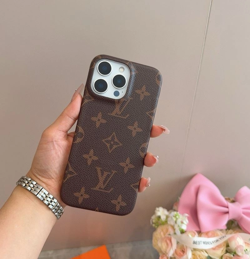 Versatile Louis Vuitton Mobile Cases 267789
