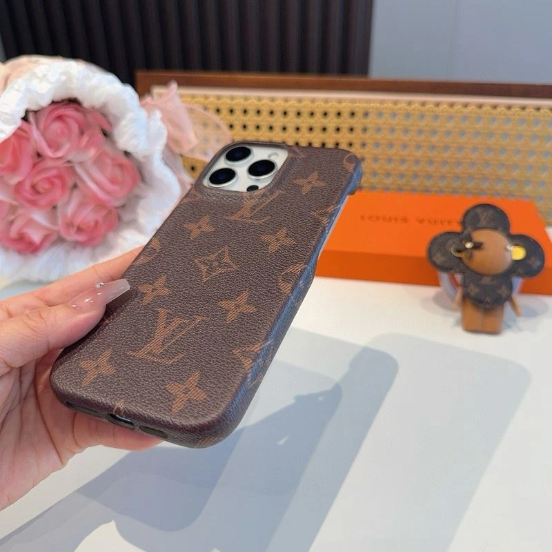 Versatile Louis Vuitton Mobile Cases 267789