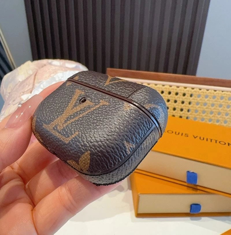 Sleek Louis Vuitton Mobile Cases 267770