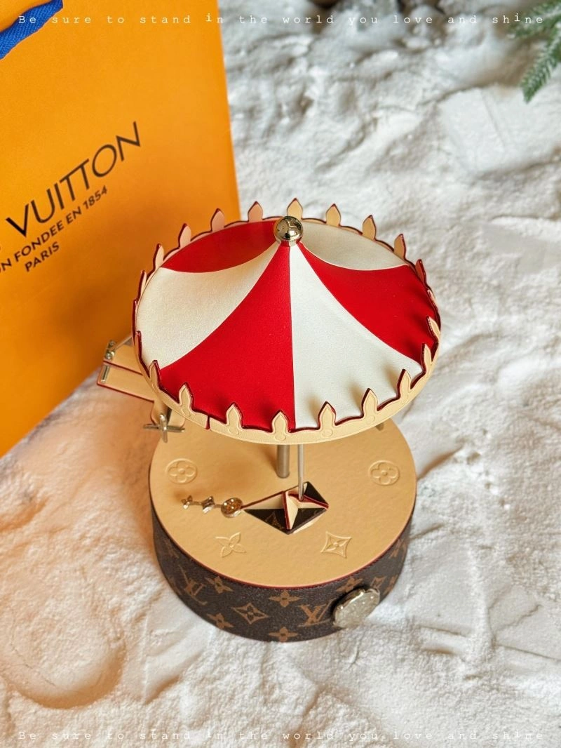 Louis Vuitton Music Boxes Lightweight 268325