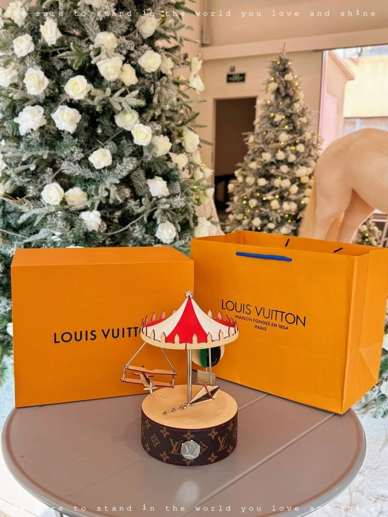 Louis Vuitton Music Boxes Lightweight 268325