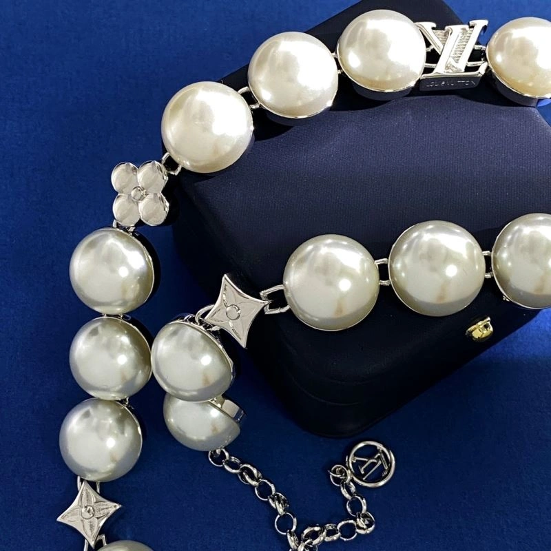 Louis Vuitton Necklaces EasyMatch 251356