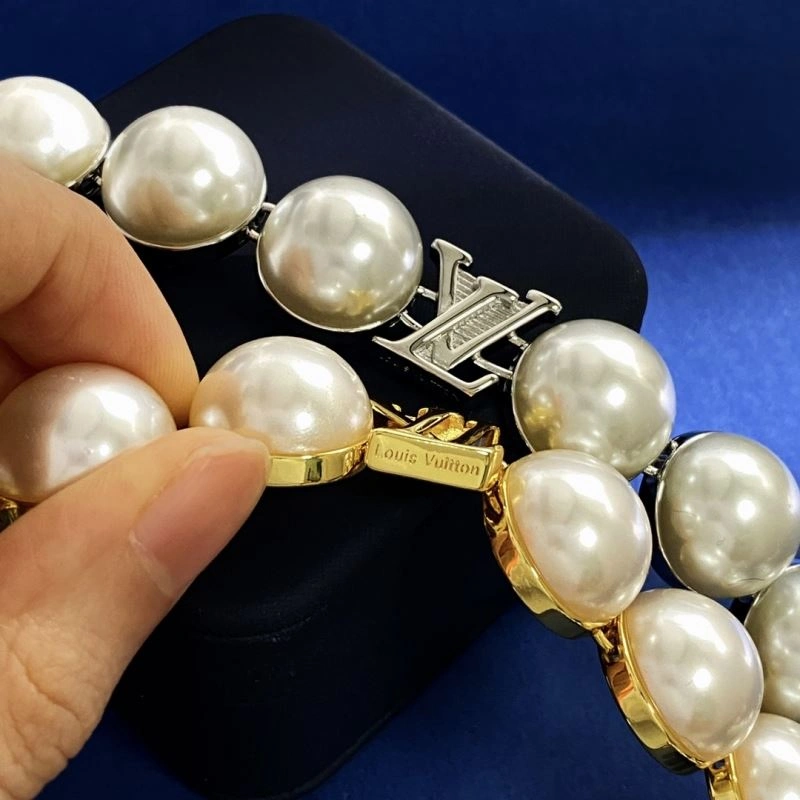 Louis Vuitton Necklaces EasyMatch 251356