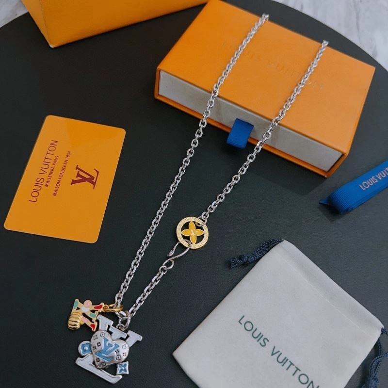 Louis Vuitton Necklaces Fashionable 251378