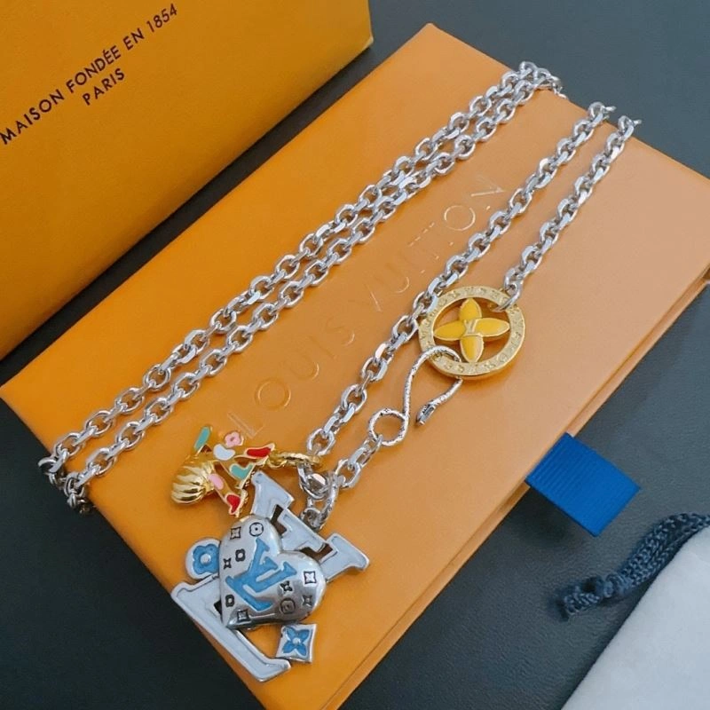 Louis Vuitton Necklaces Fashionable 251378