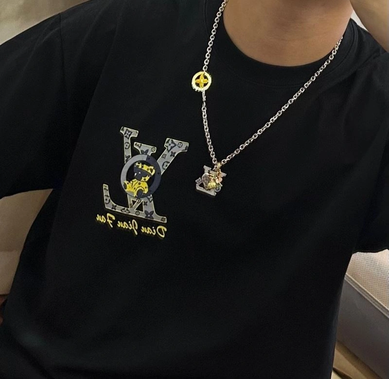 Louis Vuitton Necklaces Fashionable 251378