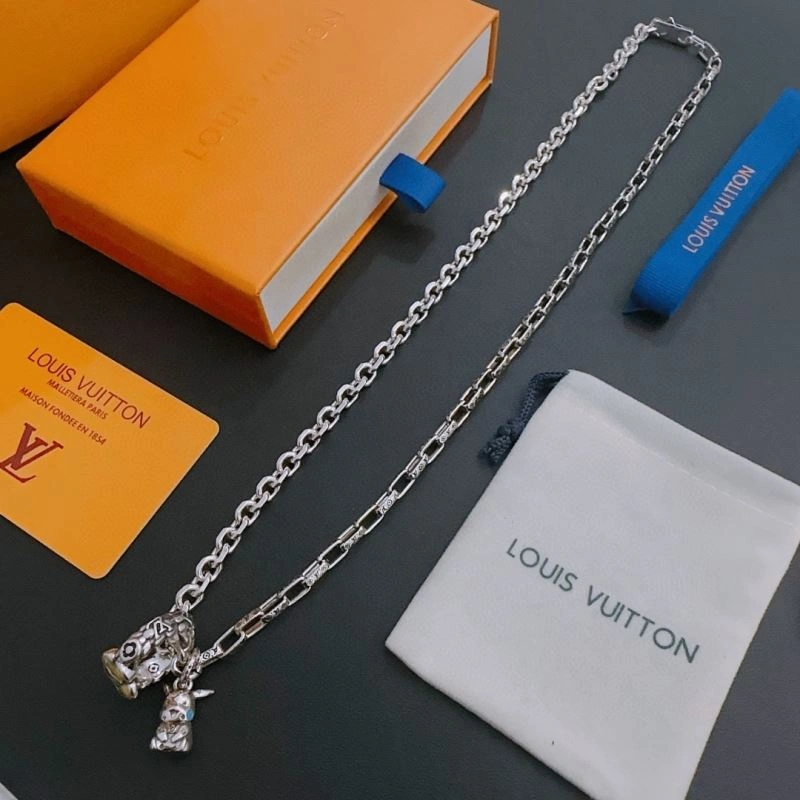 MultiPurpose Louis Vuitton Necklaces 251372