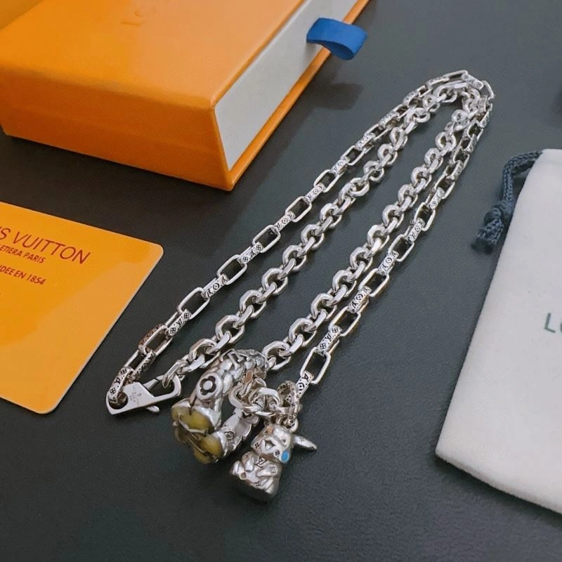 MultiPurpose Louis Vuitton Necklaces 251372