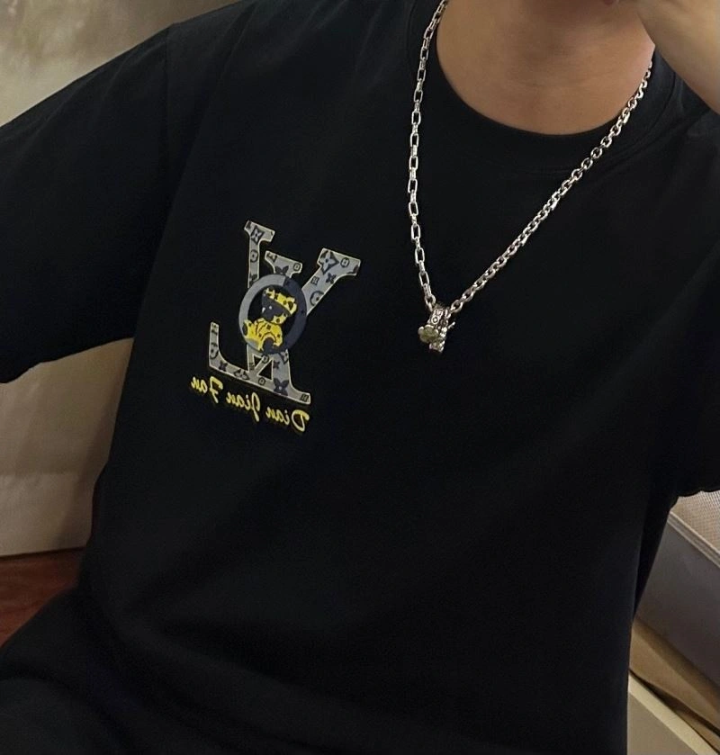 MultiPurpose Louis Vuitton Necklaces 251372